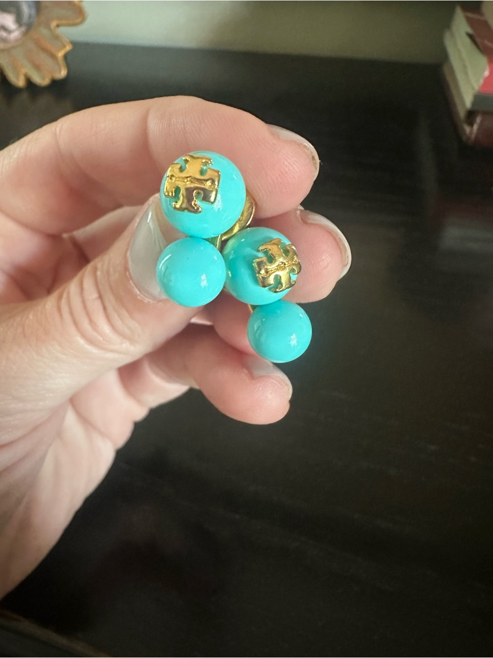Tory Burch Resin Evie Earrings - Picture 2 of 2